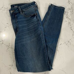 Old Navy Rockstar Super Skinny Jeans